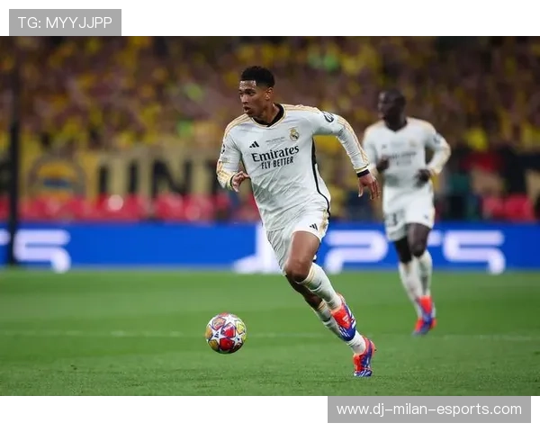 利物浦主场迎战皇马，阿诺德替补席枕戈待旦。，利物浦阿诺德集锦